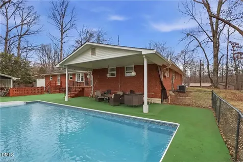 3160 Shaftesbury Lane Winston-salem NC 27105