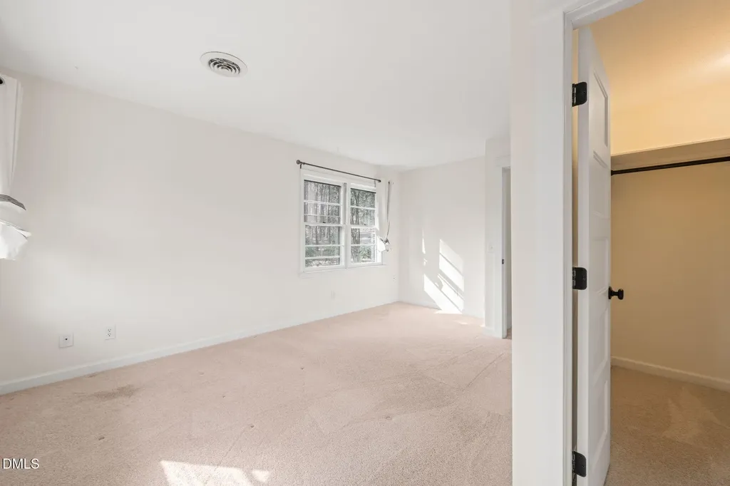 15 Abbey Road Chapel Hill NC 27516