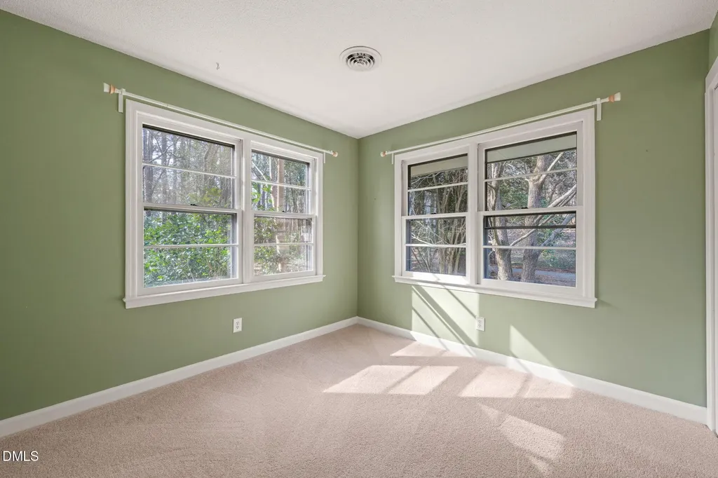 15 Abbey Road Chapel Hill NC 27516