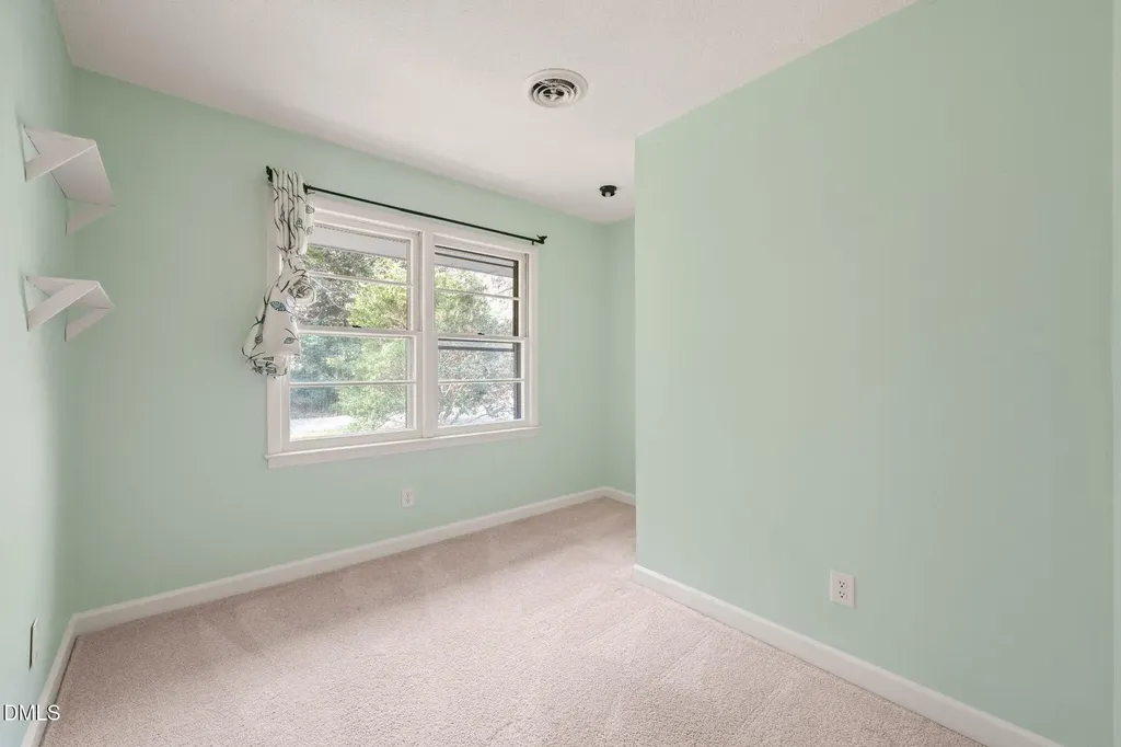 15 Abbey Road Chapel Hill NC 27516