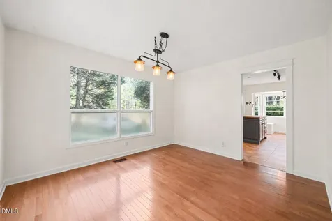 15 Abbey Road Chapel Hill NC 27516