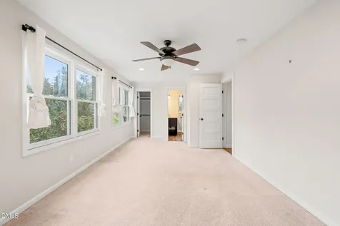 15 Abbey Road Chapel Hill NC 27516