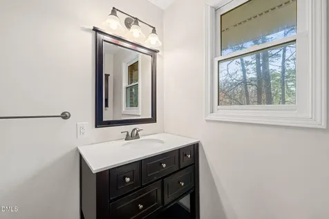 15 Abbey Road Chapel Hill NC 27516