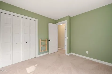 15 Abbey Road Chapel Hill NC 27516