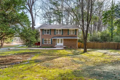 15 Abbey Road Chapel Hill NC 27516
