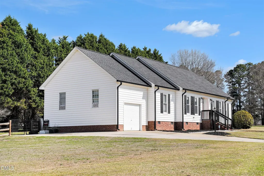 2416 Whitset Place Willow Springs NC 27592