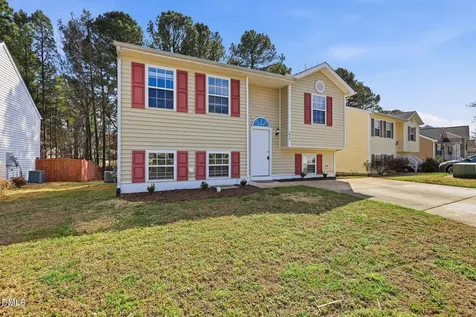 1812 Shiva Court Durham NC 27703