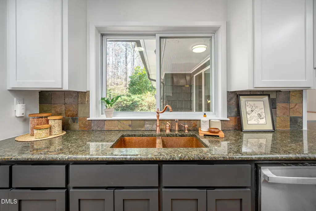 1109 Sourwood Circle Chapel Hill NC 27517