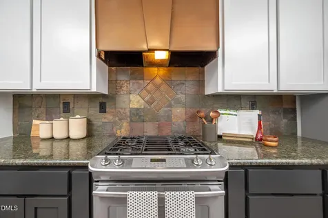 1109 Sourwood Circle Chapel Hill NC 27517