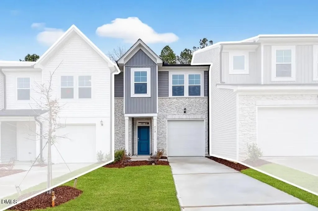 572 Barrington Row Avenue Zebulon NC 27597