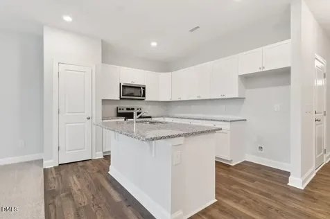 572 Barrington Row Avenue Zebulon NC 27597
