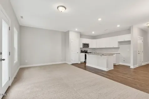 572 Barrington Row Avenue Zebulon NC 27597