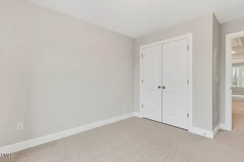 572 Barrington Row Avenue Zebulon NC 27597