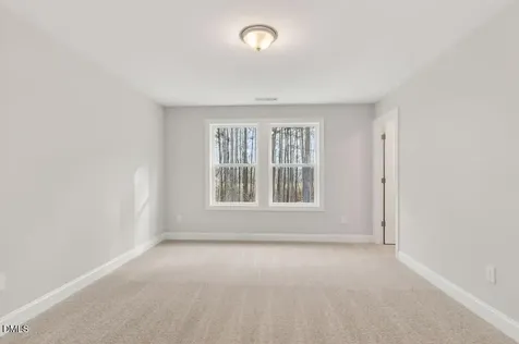 572 Barrington Row Avenue Zebulon NC 27597