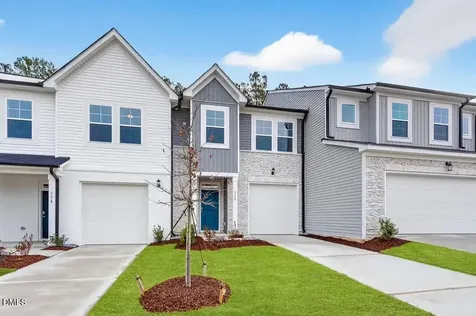 572 Barrington Row Avenue Zebulon NC 27597