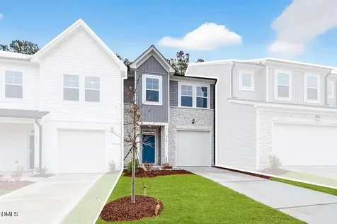 572 Barrington Row Avenue Zebulon NC 27597