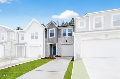 572 Barrington Row Avenue Zebulon NC 27597
