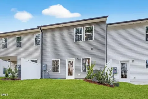 572 Barrington Row Avenue Zebulon NC 27597