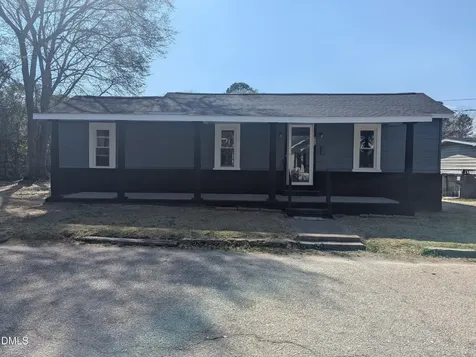 502 E Surles Street Dunn NC 28334