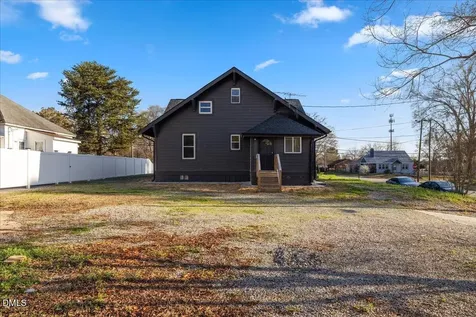 221 Charlotte Avenue Sanford NC 27330