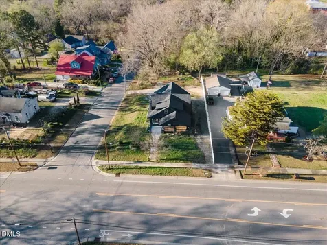 221 Charlotte Avenue Sanford NC 27330