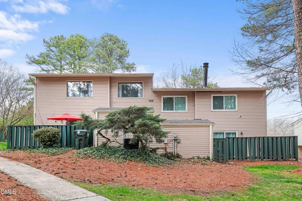 4702 Walden Pond Drive Raleigh NC 27604