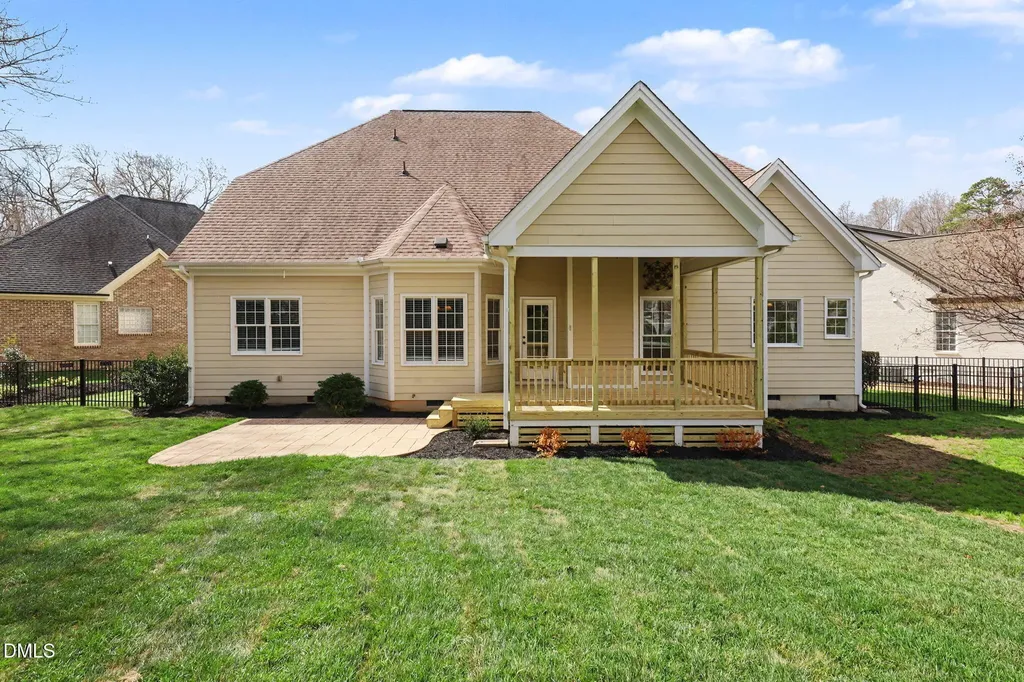 1819 Glacier Court Fuquay Varina NC 27526