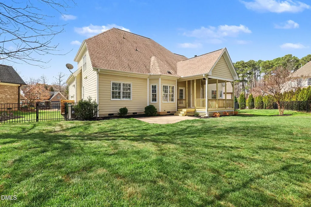 1819 Glacier Court Fuquay Varina NC 27526