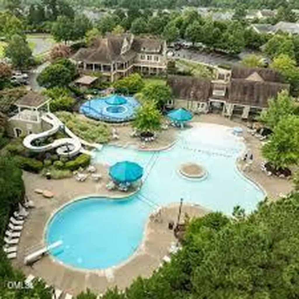 51 Quarter Gate Trace Chapel Hill NC 27516