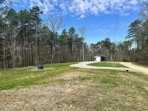 61 Ridgeview Road Leasburg NC 27291