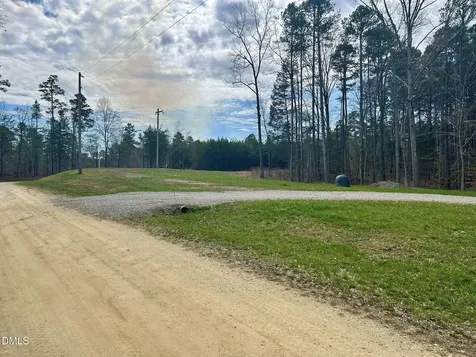 61 Ridgeview Road Leasburg NC 27291