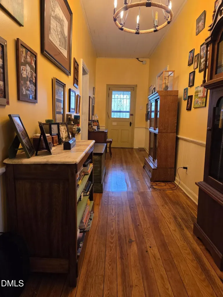 812 W Anderson Street Selma NC 27576