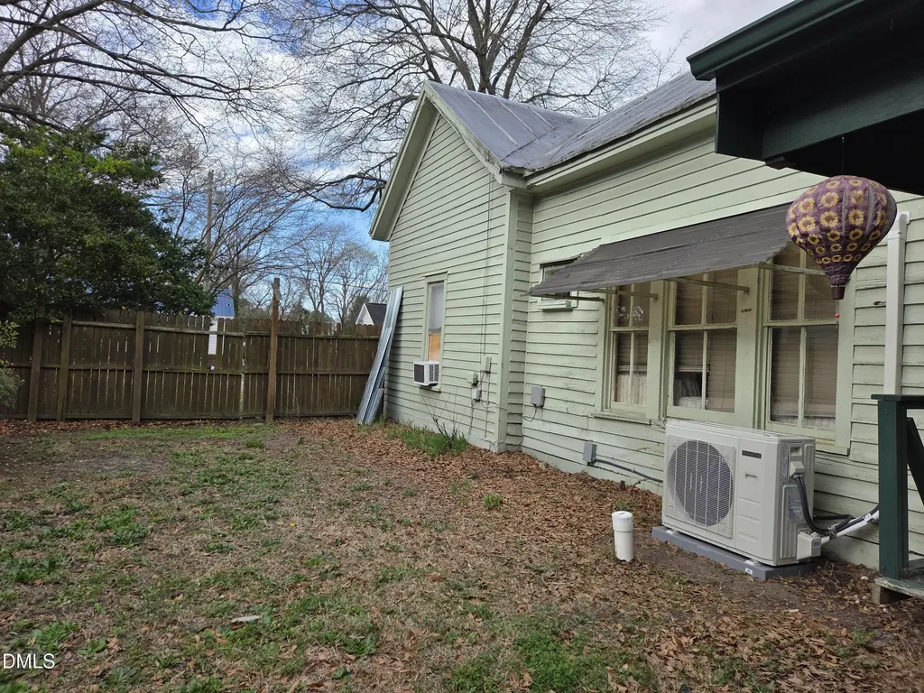 812 W Anderson Street Selma NC 27576