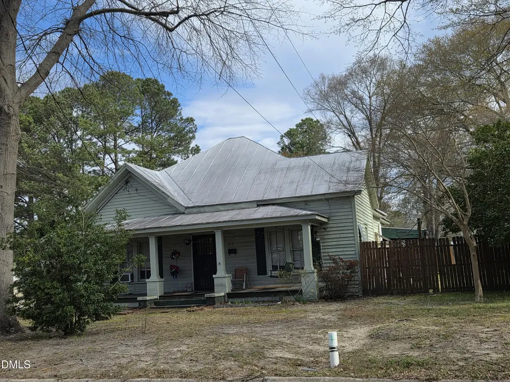 812 W Anderson Street Selma NC 27576