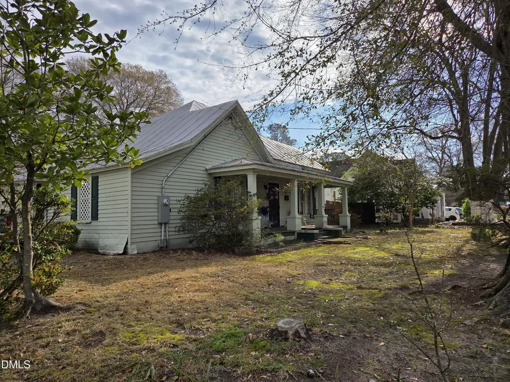812 W Anderson Street Selma NC 27576