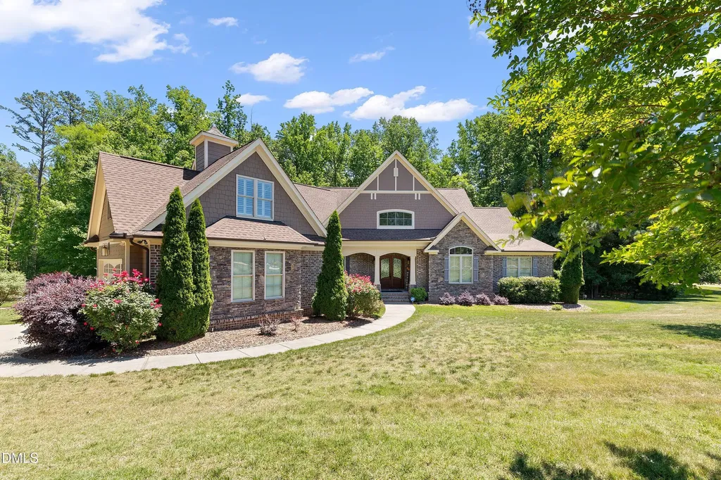 1106 Dovefield Lane Youngsville NC 27596