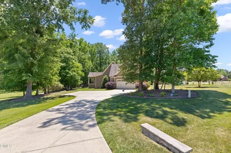 1106 Dovefield Lane Youngsville NC 27596
