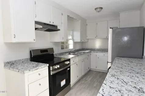 703 W Main Street Clinton NC 28328