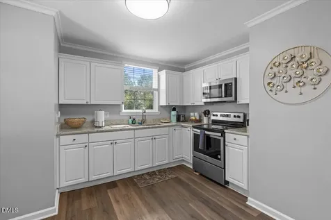 411 Hillcrest Avenue Burlington NC 27215