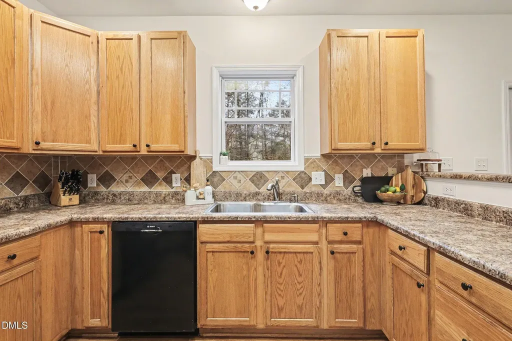 229 Autumn Glen Lane Holly Springs NC 27540