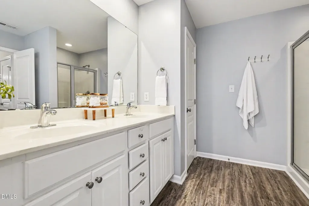 229 Autumn Glen Lane Holly Springs NC 27540