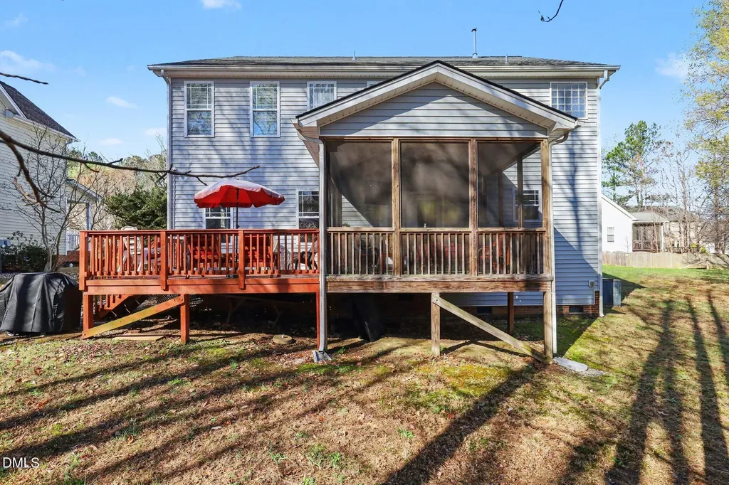 229 Autumn Glen Lane Holly Springs NC 27540