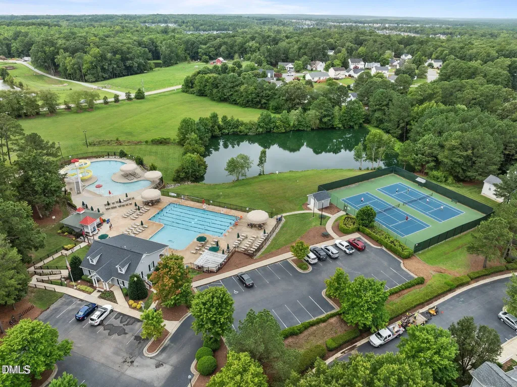 229 Autumn Glen Lane Holly Springs NC 27540