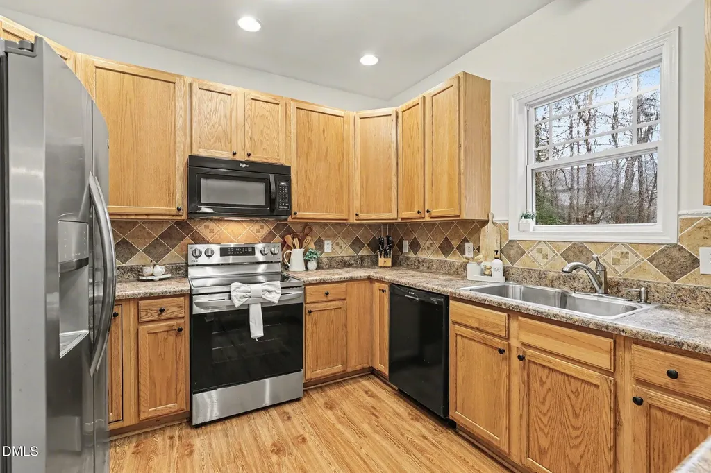 229 Autumn Glen Lane Holly Springs NC 27540