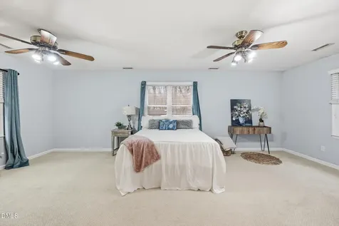104 Pointe Place Hillsborough NC 27278
