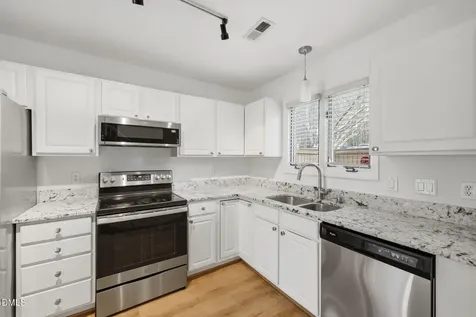 4205 Sunshadow Lane Raleigh NC 27613