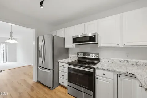 4205 Sunshadow Lane Raleigh NC 27613