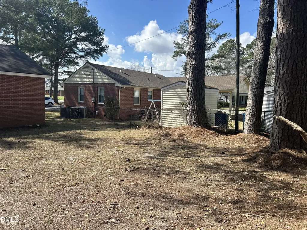 410 W Godwin Street Dunn NC 28334