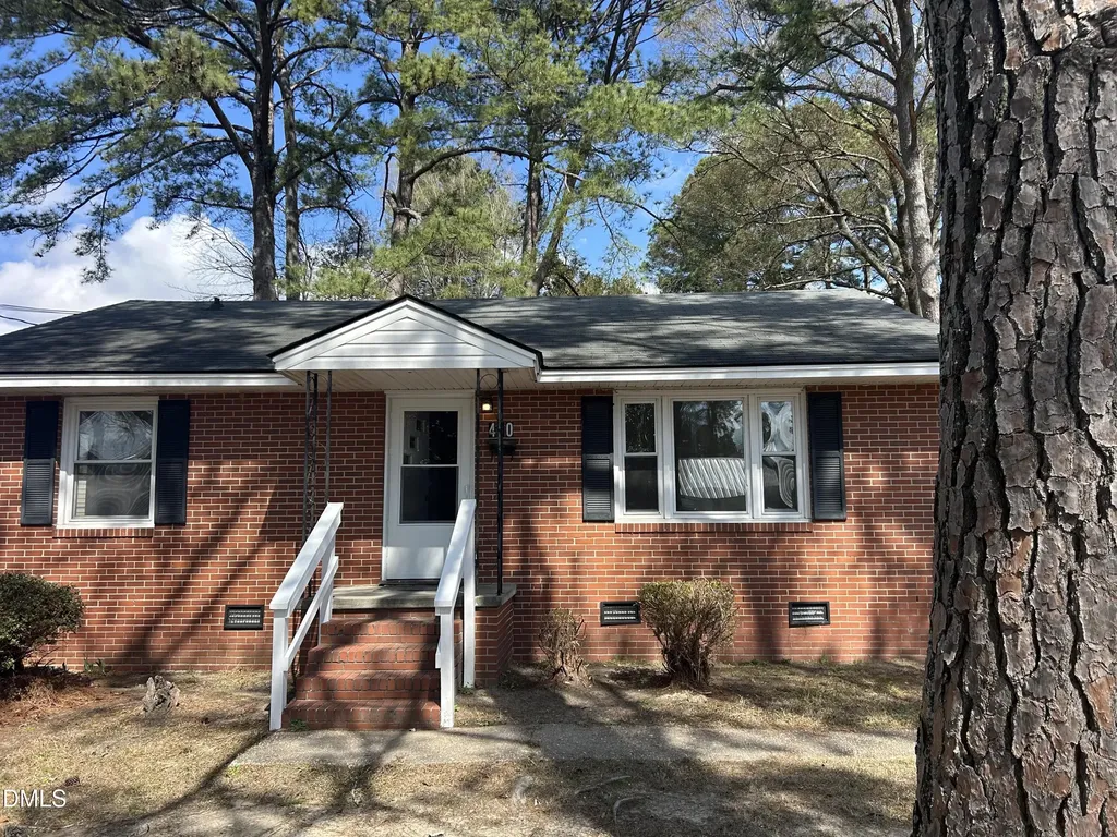 410 W Godwin Street Dunn NC 28334