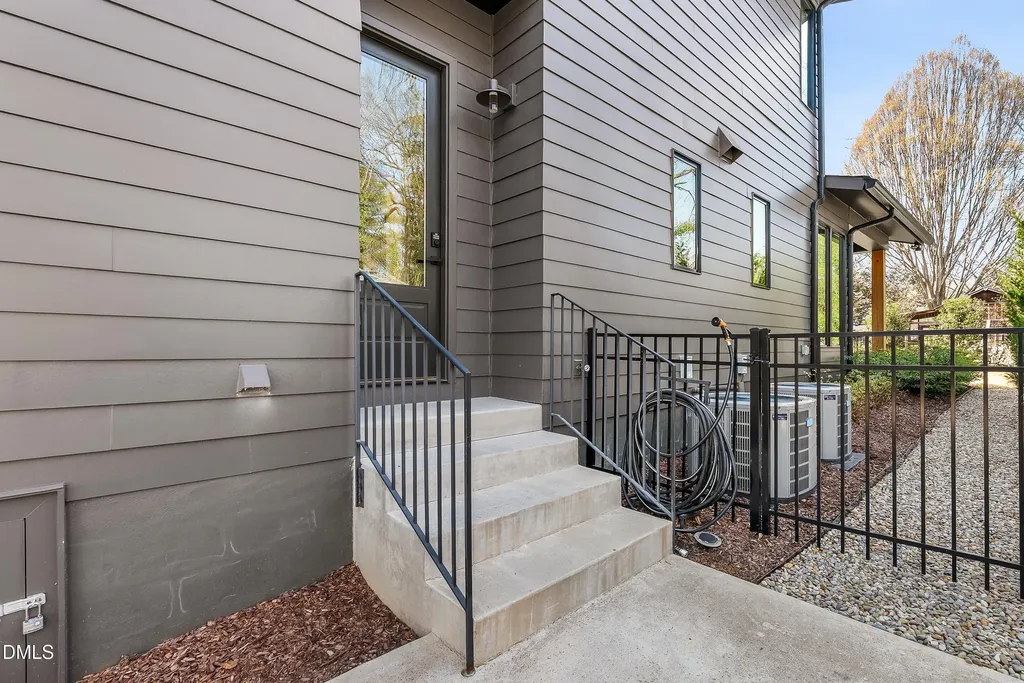 1221 Mordecai Drive Raleigh NC 27604